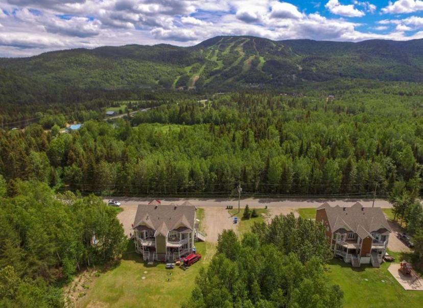 Condo Mont-Edouard 2 Л'Анс-Сен-Жан Экстерьер фото